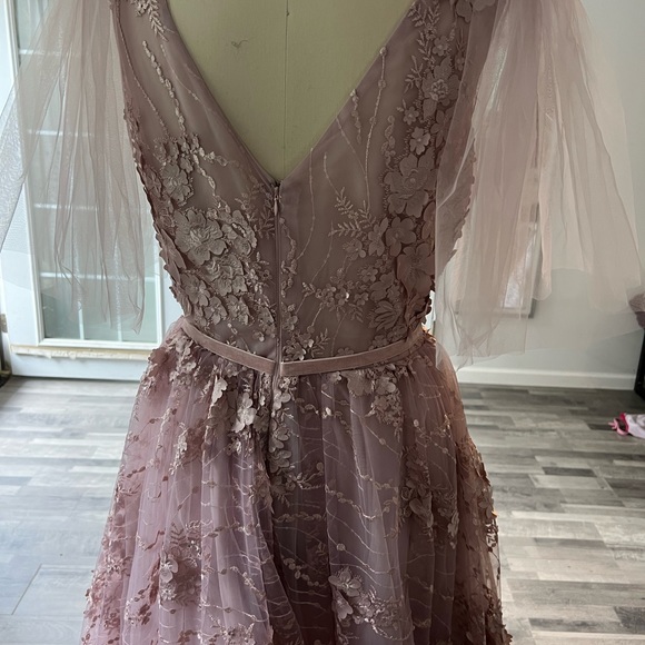 Teuta Matoshi Gown brand new - Picture 11 of 11